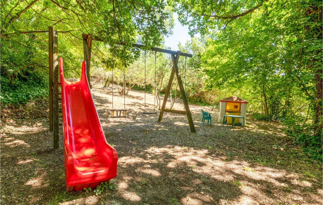 Nice Home In San Giustino Pg Zewnętrze zdjęcie
